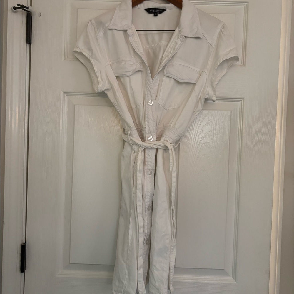 Velvet Heart White Button-Front Midi Shirt Dress with Tie Waist